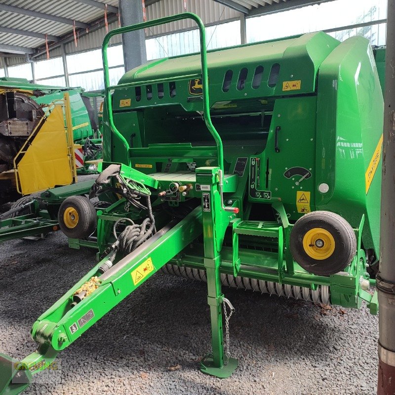 Rundballenpresse des Typs John Deere F441M, Neumaschine in Greven (Bild 2)
