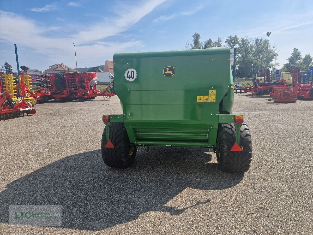 Rundballenpresse des Typs John Deere F441M, Neumaschine in Korneuburg (Bild 8)