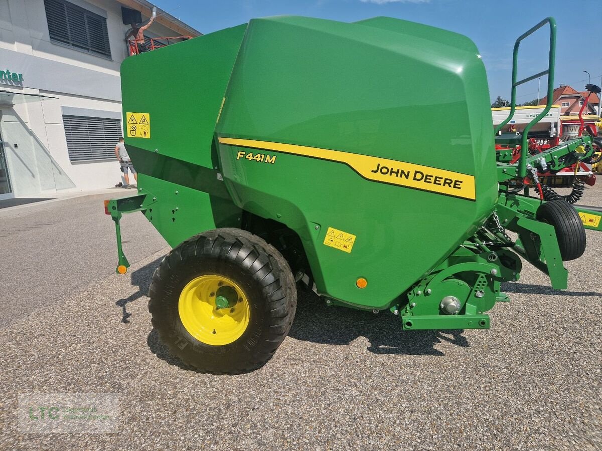 Rundballenpresse des Typs John Deere F441M, Neumaschine in Korneuburg (Bild 7)