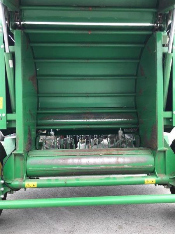 Rundballenpresse des Typs John Deere GEBR. PRESSE JOHN DEERE F 440E, Gebrauchtmaschine in Grimma (Bild 13)