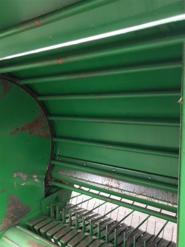 Rundballenpresse des Typs John Deere GEBR. PRESSE JOHN DEERE F 440E, Gebrauchtmaschine in Grimma (Bild 15)