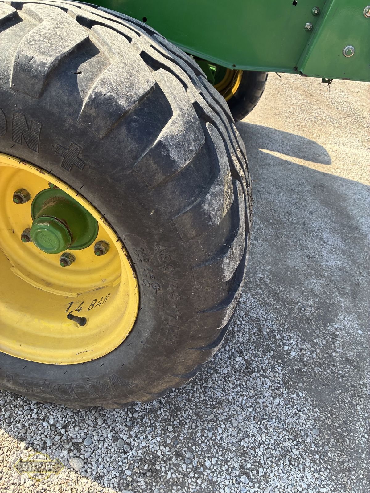 Rundballenpresse del tipo John Deere John Deere 580, Gebrauchtmaschine In Grafenstein (Immagine 5)