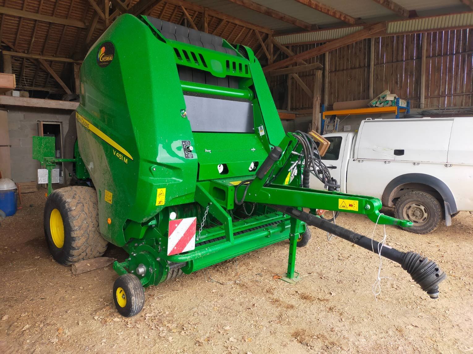 Rundballenpresse des Typs John Deere Presse à balles rondes V451M John Deere, Gebrauchtmaschine in Le Horps (Bild 1)