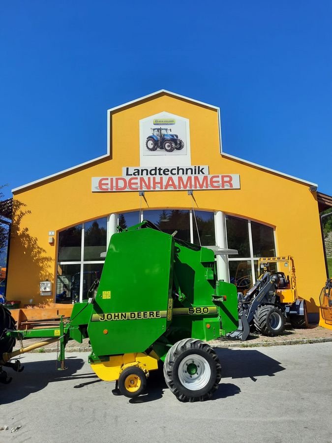 Rundballenpresse des Typs John Deere Rundballenpresse 580, Gebrauchtmaschine in Burgkirchen (Bild 1)