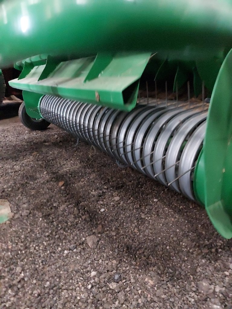 Rundballenpresse typu John Deere V 451 G RFF, Gebrauchtmaschine v DIFFENBACH-LES-HELLIMER (Obrázek 5)