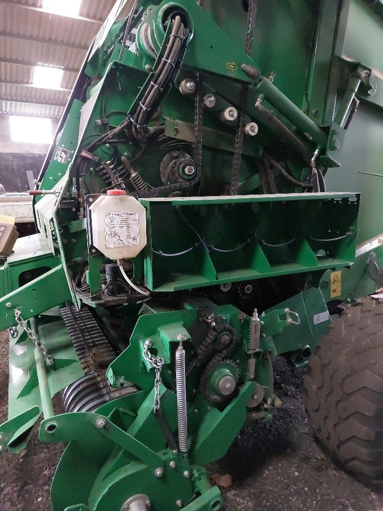 Rundballenpresse typu John Deere V 451 G RFF, Gebrauchtmaschine v DIFFENBACH-LES-HELLIMER (Obrázek 6)