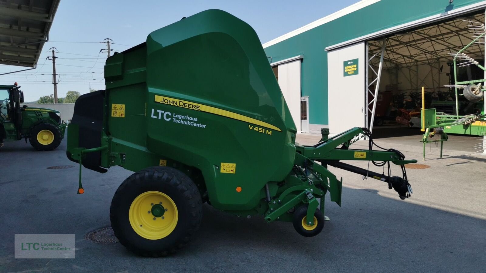 Rundballenpresse Türe ait John Deere V 451 M HC25, Vorführmaschine içinde Redlham (resim 7)