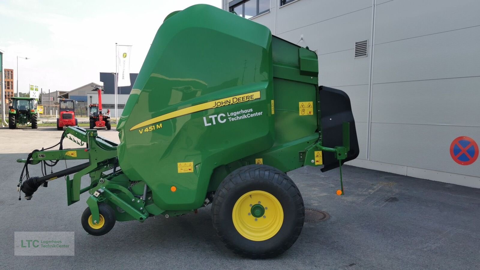 Rundballenpresse Türe ait John Deere V 451 M HC25, Vorführmaschine içinde Redlham (resim 9)