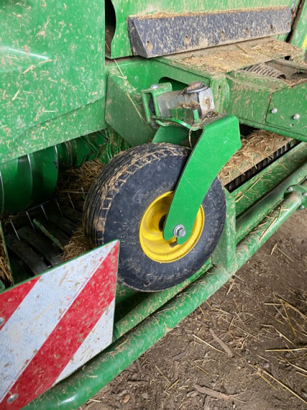 Rundballenpresse του τύπου John Deere V 461 M RC 13 FILET, Gebrauchtmaschine σε DIFFENBACH-LES-HELLIMER (Φωτογραφία 9)