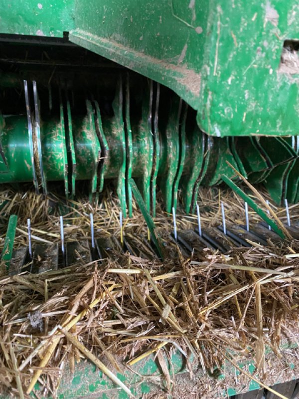 Rundballenpresse του τύπου John Deere V 461 M RC 13 FILET, Gebrauchtmaschine σε DIFFENBACH-LES-HELLIMER (Φωτογραφία 7)