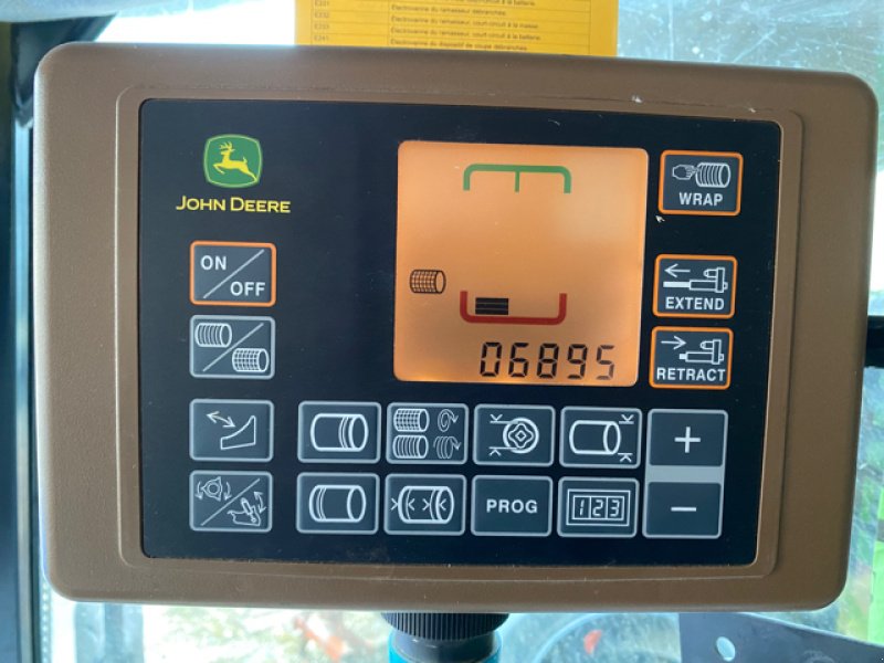 Rundballenpresse του τύπου John Deere V 461 M RC 13 FILET, Gebrauchtmaschine σε DIFFENBACH-LES-HELLIMER (Φωτογραφία 11)