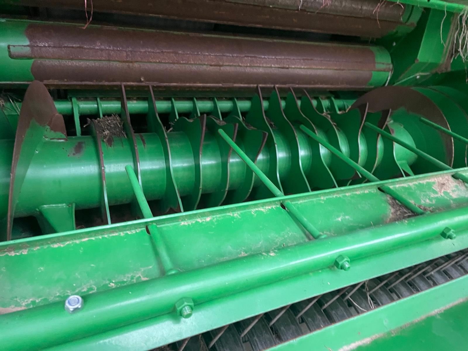 Rundballenpresse typu John Deere V 461 R, Gebrauchtmaschine v BOSC LE HARD (Obrázek 8)