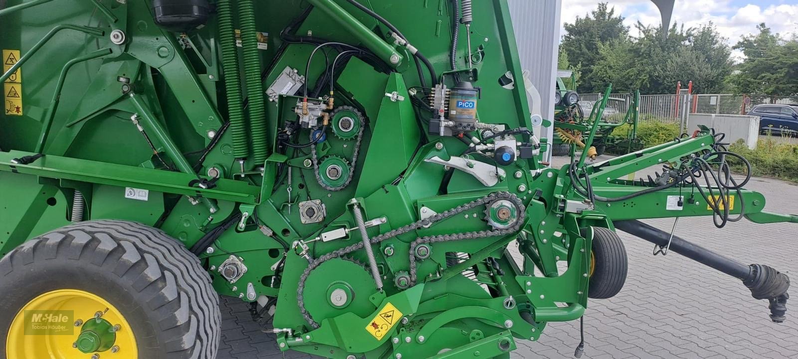 Rundballenpresse типа John Deere V 461 R, Gebrauchtmaschine в Borgholzhausen (Фотография 11)
