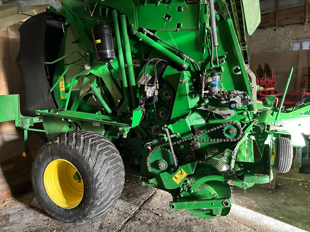 Rundballenpresse typu John Deere V 641 R, Gebrauchtmaschine w Pragsdorf (Zdjęcie 5)