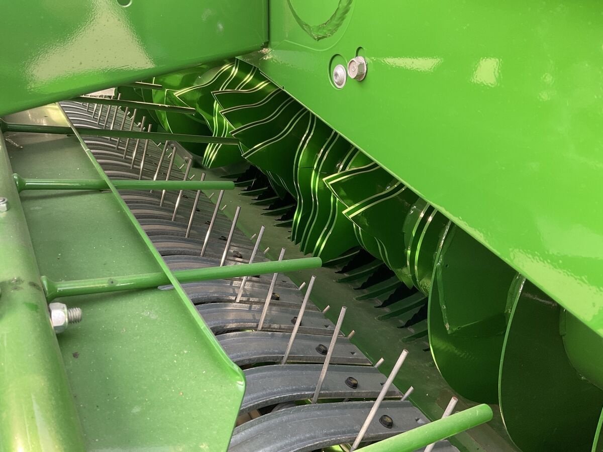 Rundballenpresse typu John Deere V451 M Maxicut HC 13 3/3 Finanzierung, Neumaschine w Zwettl (Zdjęcie 15)