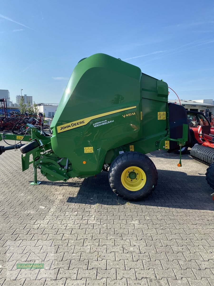 Rundballenpresse des Typs John Deere V451 M, Neumaschine in Hartberg (Bild 5)