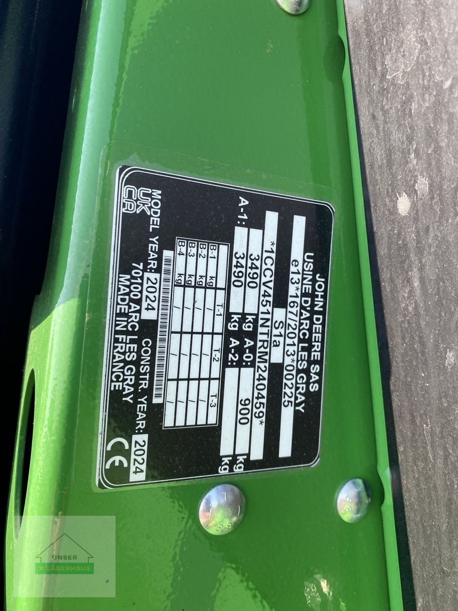 Rundballenpresse des Typs John Deere V451 M, Neumaschine in Hartberg (Bild 8)