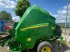 Rundballenpresse des Typs John Deere V451G, Neumaschine in Niederkirchen (Bild 1)