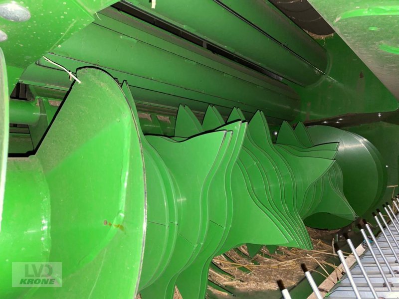 Rundballenpresse des Typs John Deere V451M MaxiCut 13, Gebrauchtmaschine in Spelle (Bild 3)