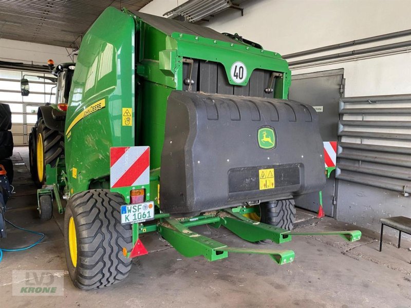 Rundballenpresse des Typs John Deere V451M MaxiCut 13, Gebrauchtmaschine in Spelle (Bild 4)