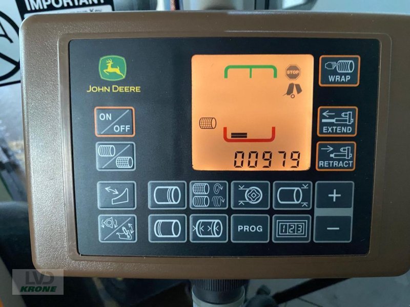 Rundballenpresse des Typs John Deere V451M MaxiCut 13, Gebrauchtmaschine in Spelle (Bild 6)