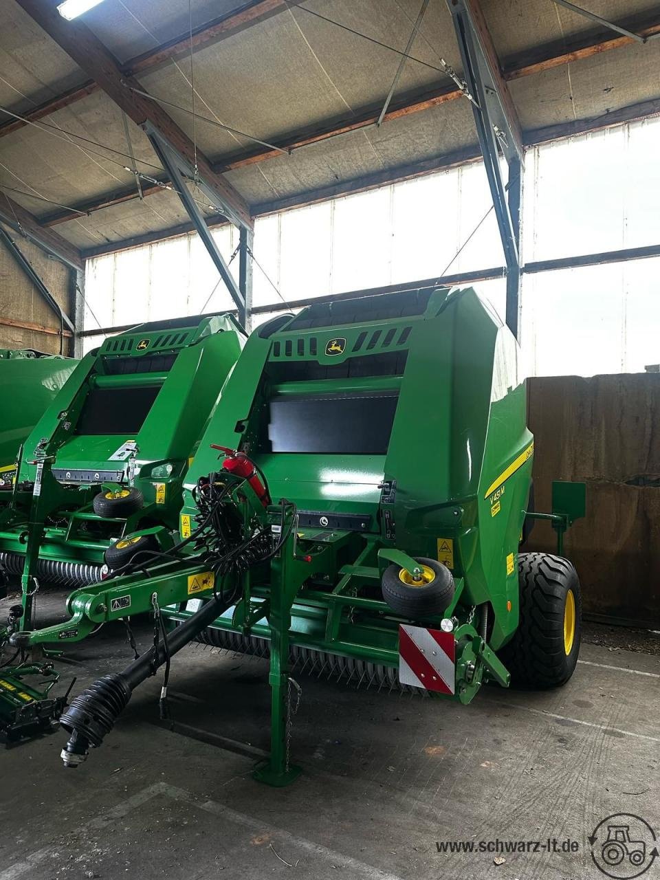 Rundballenpresse του τύπου John Deere V451M mit Druckluftbremse, Neumaschine σε Aspach (Φωτογραφία 2)