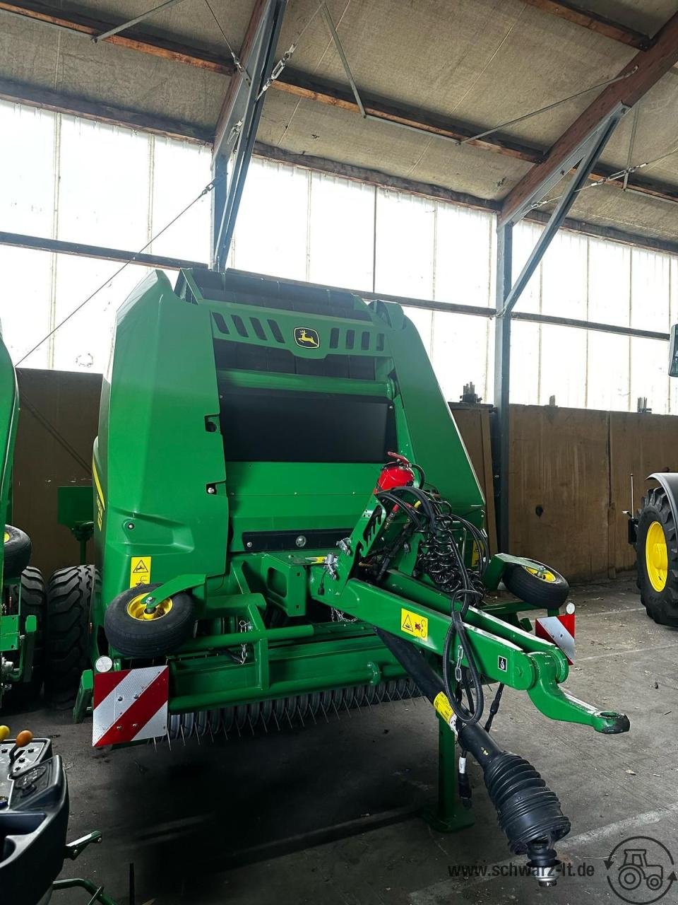 Rundballenpresse του τύπου John Deere V451M mit Druckluftbremse, Neumaschine σε Aspach (Φωτογραφία 3)