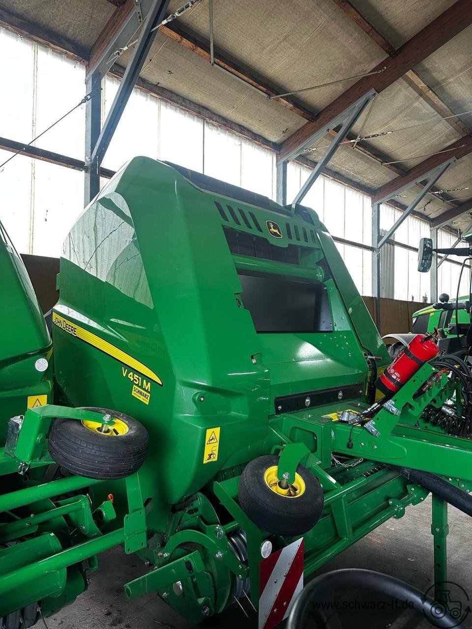 Rundballenpresse του τύπου John Deere V451M mit Druckluftbremse, Neumaschine σε Aspach (Φωτογραφία 5)