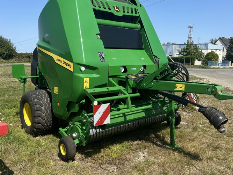 Rundballenpresse du type John Deere V451M, Gebrauchtmaschine en MAYENNE