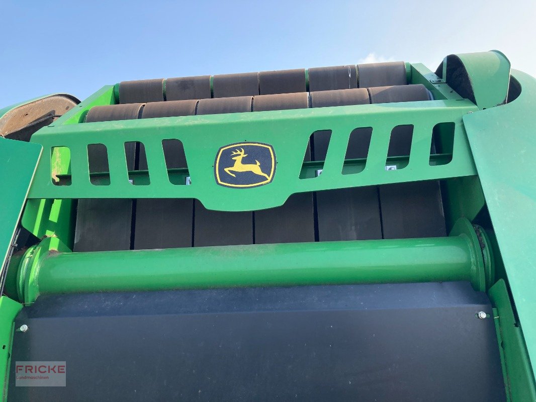 Rundballenpresse za tip John Deere V451M, Gebrauchtmaschine u Bockel - Gyhum (Slika 20)