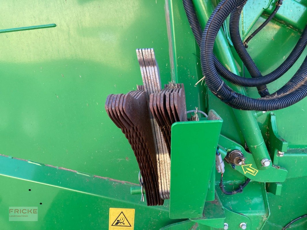 Rundballenpresse του τύπου John Deere V451M, Gebrauchtmaschine σε Bockel - Gyhum (Φωτογραφία 25)
