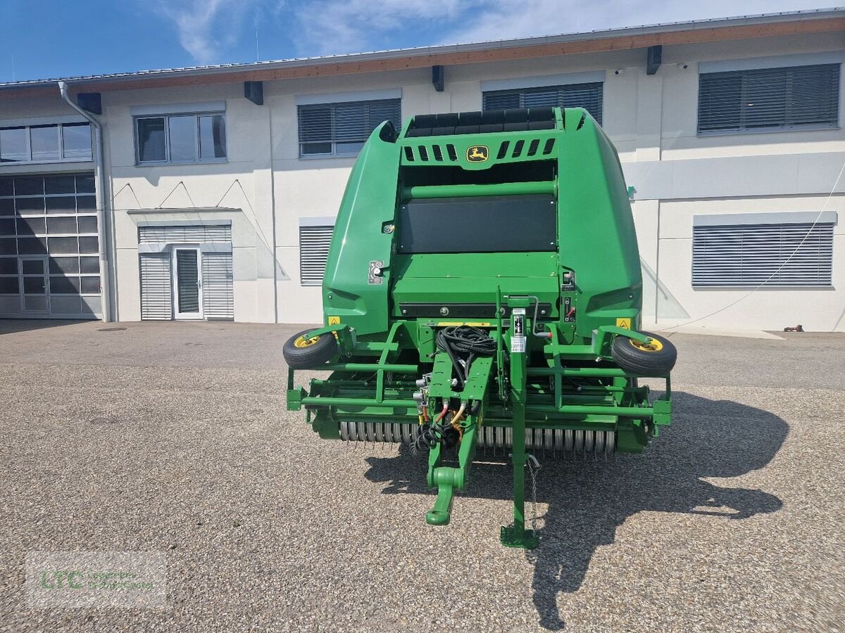 Rundballenpresse des Typs John Deere V451M, Neumaschine in Korneuburg (Bild 5)