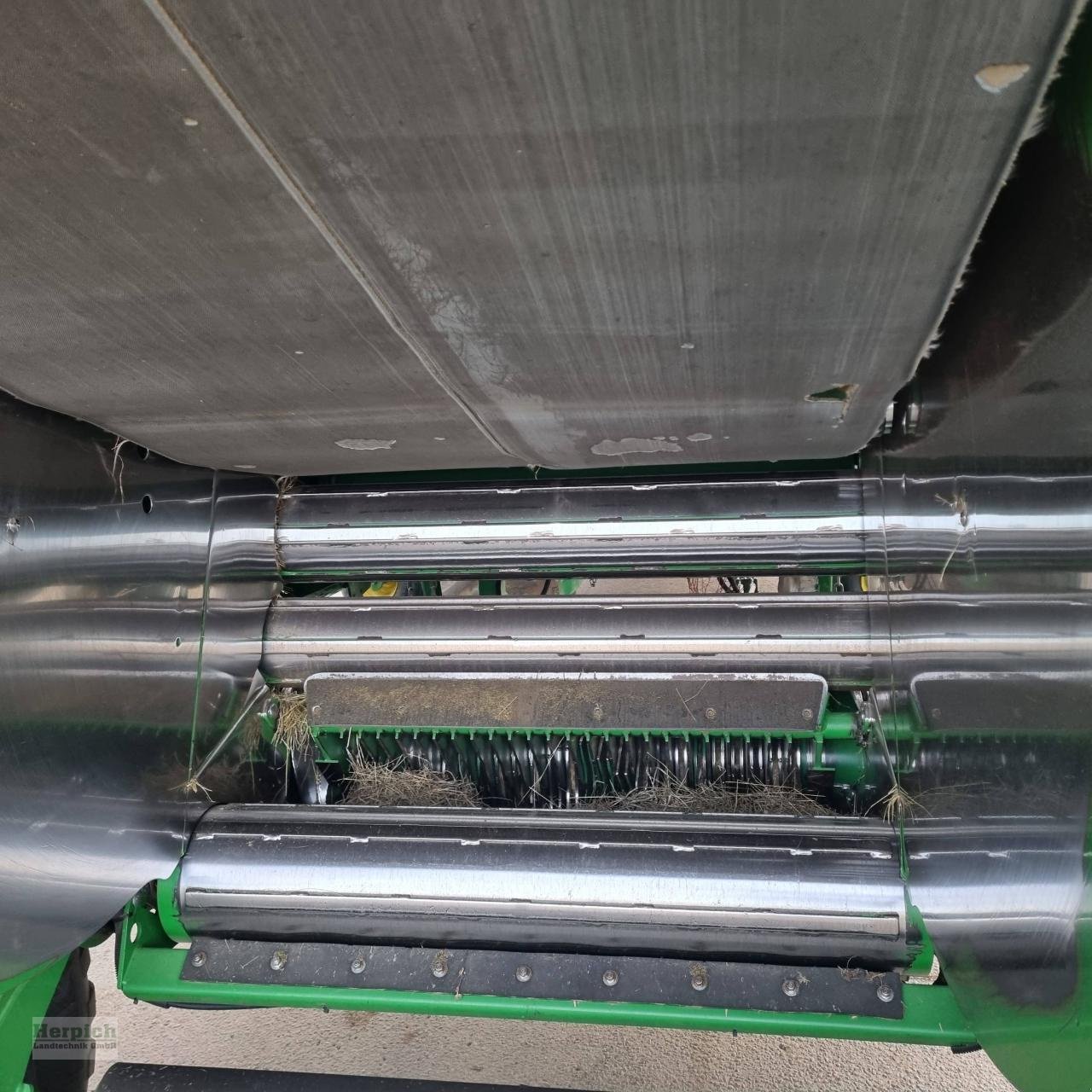 Rundballenpresse tip John Deere V451R, Gebrauchtmaschine in Drebach (Poză 9)