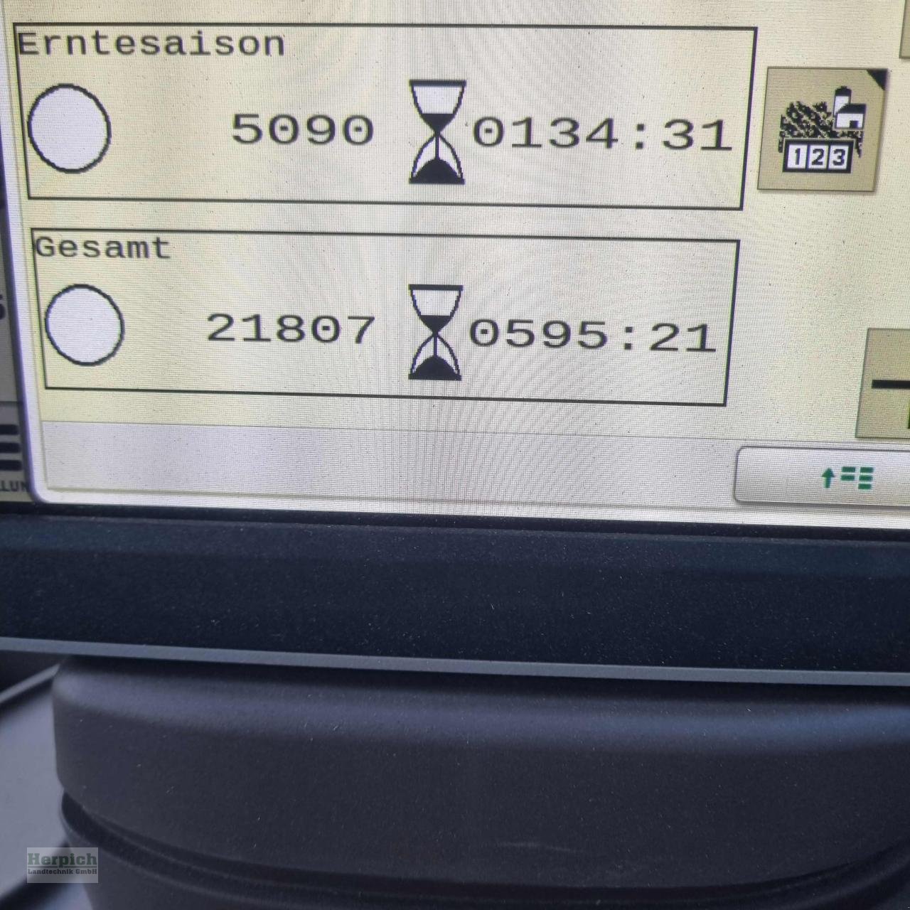 Rundballenpresse tip John Deere V451R, Gebrauchtmaschine in Drebach (Poză 11)