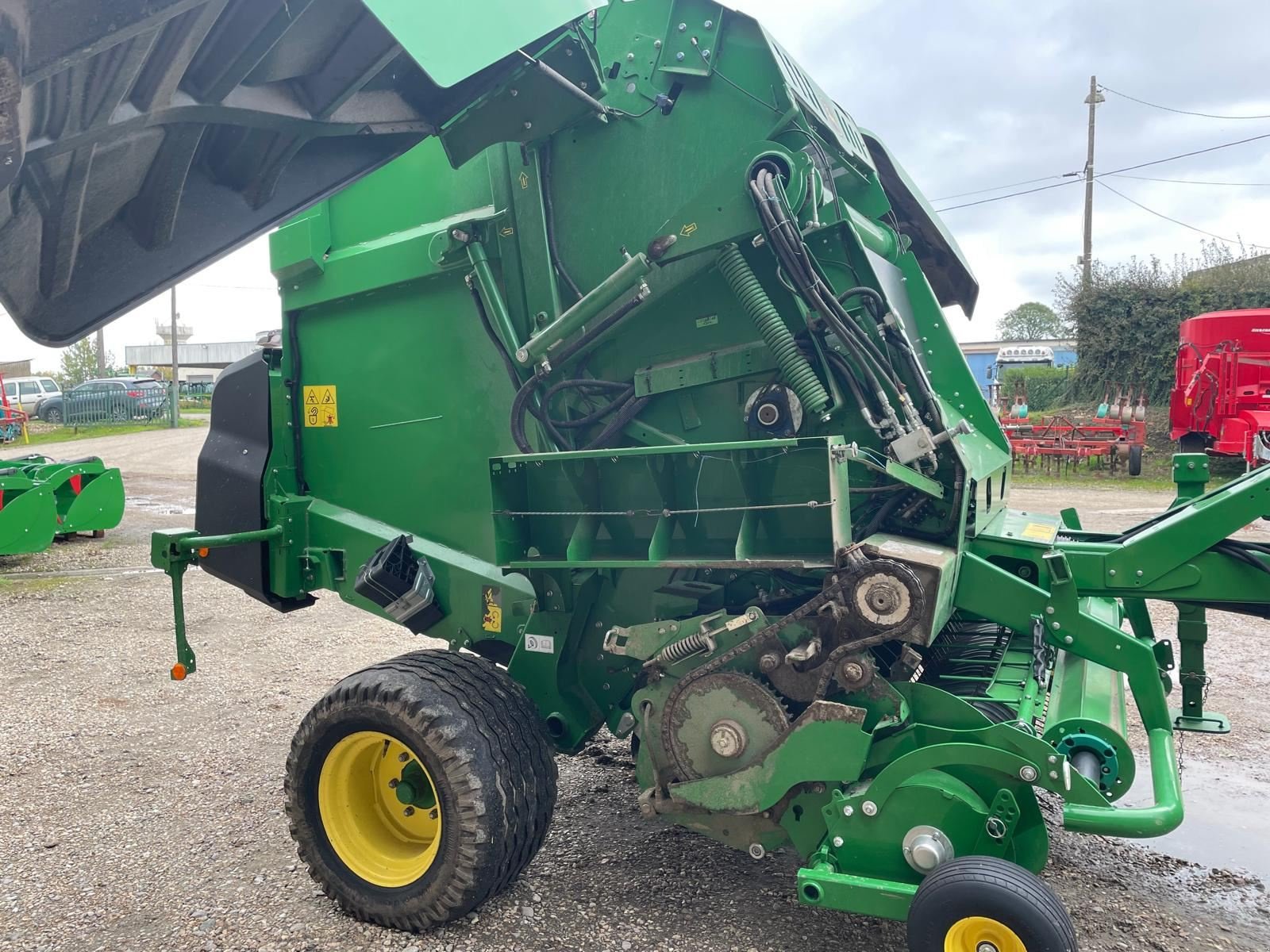 Rundballenpresse des Typs John Deere V461 M, Gebrauchtmaschine in BOSC LE HARD (Bild 6)