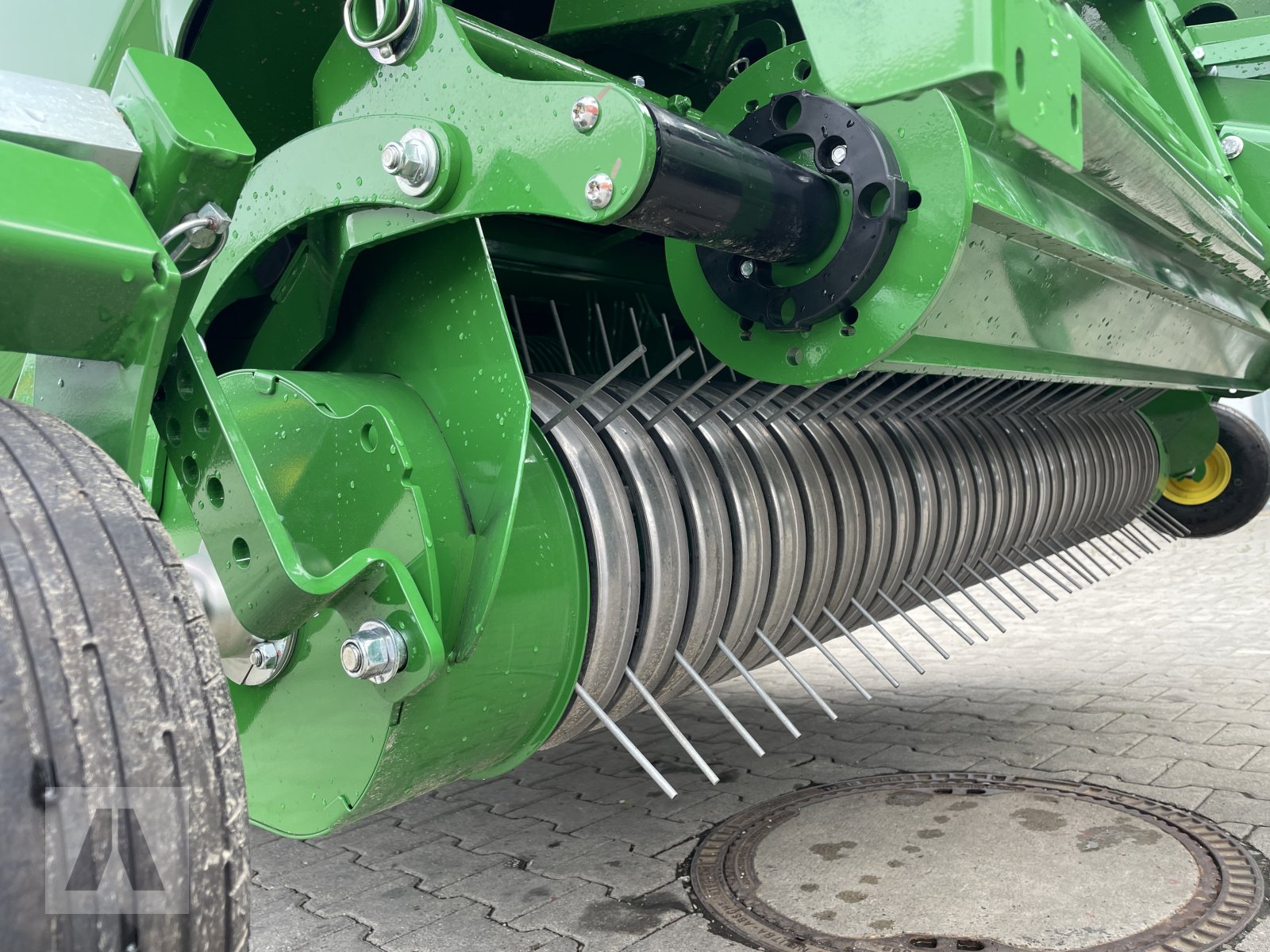 Rundballenpresse του τύπου John Deere V461 R, Neumaschine σε Lauterhofen (Φωτογραφία 14)