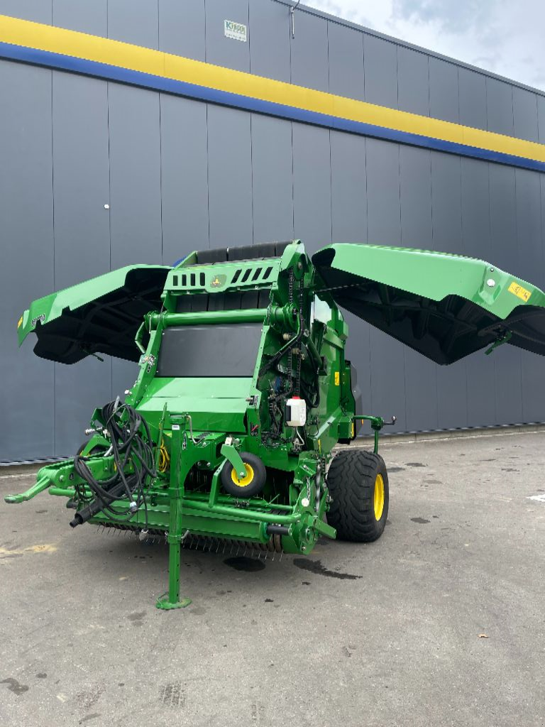 Rundballenpresse типа John Deere V461, Gebrauchtmaschine в Noerdange (Фотография 7)
