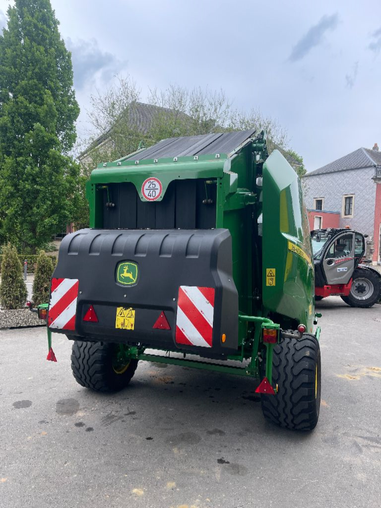 Rundballenpresse типа John Deere V461, Gebrauchtmaschine в Noerdange (Фотография 4)