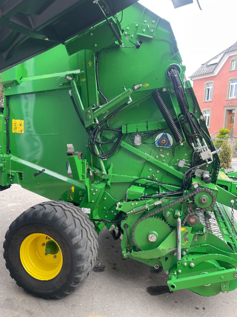 Rundballenpresse типа John Deere V461, Gebrauchtmaschine в Noerdange (Фотография 11)