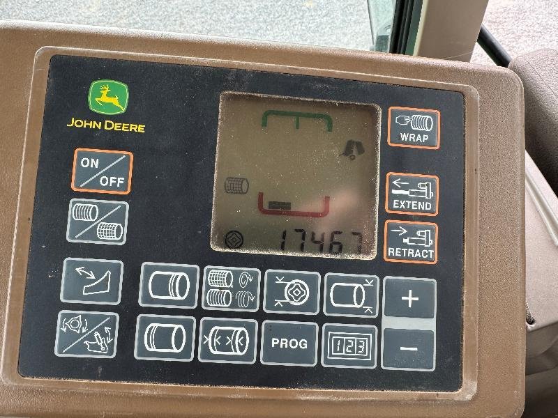 Rundballenpresse typu John Deere V461M, Gebrauchtmaschine v ESCAUDOEUVRES (Obrázek 11)