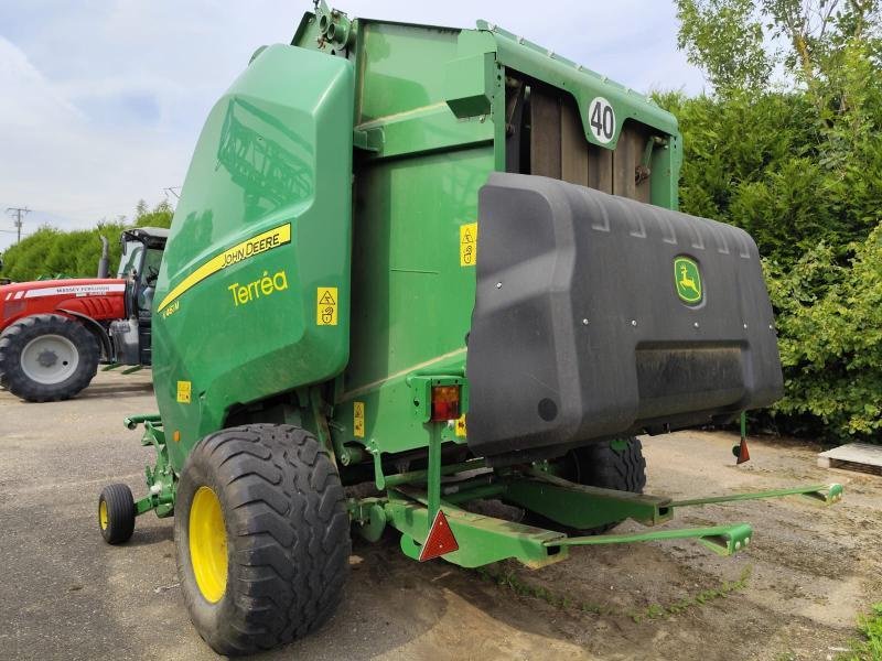 Rundballenpresse des Typs John Deere V461M, Gebrauchtmaschine in FRONCLES (Bild 4)
