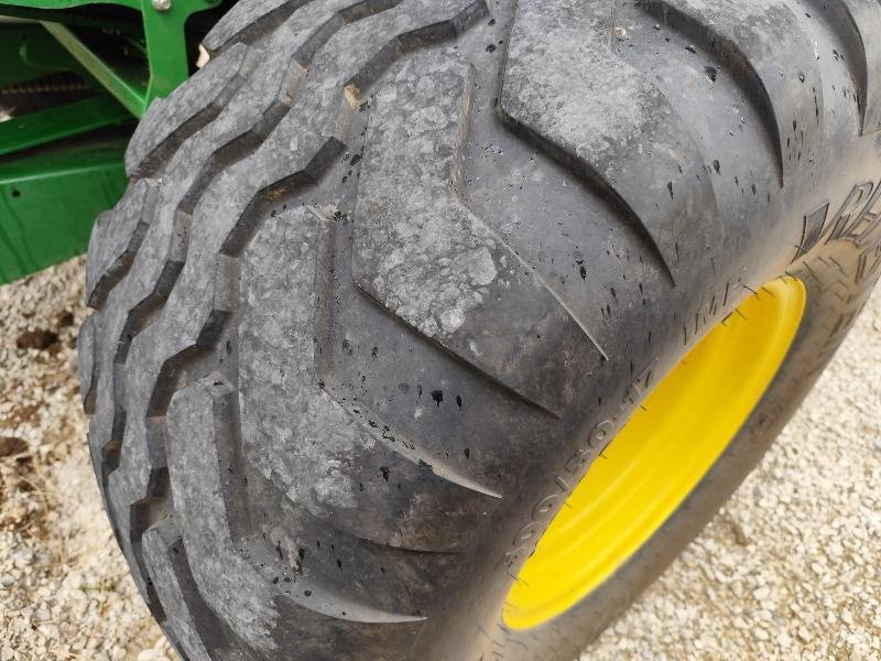 Rundballenpresse tipa John Deere V461M, Gebrauchtmaschine u MONTIGNY LE ROI (Slika 7)