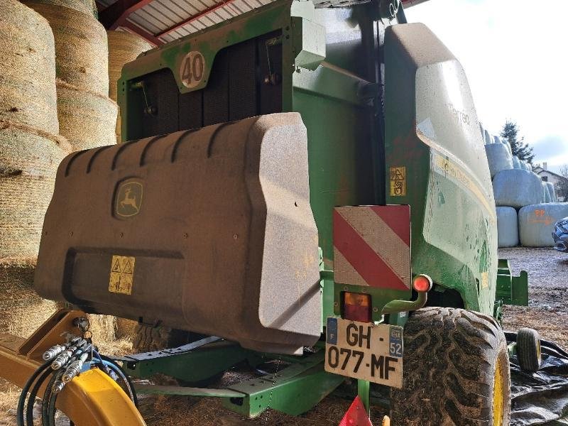 Rundballenpresse del tipo John Deere V461M, Gebrauchtmaschine en CHAUMESNIL (Imagen 3)