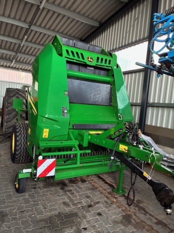 Rundballenpresse типа John Deere V461M, Gebrauchtmaschine в Wuppertal (Фотография 1)