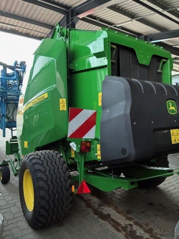 Rundballenpresse типа John Deere V461M, Gebrauchtmaschine в Wuppertal (Фотография 3)