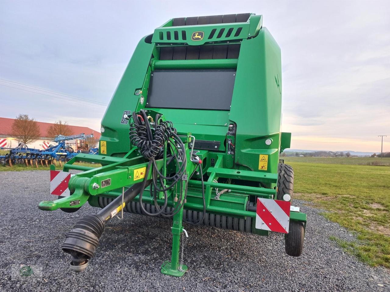Rundballenpresse του τύπου John Deere V461M, Neumaschine σε Hofheim (Φωτογραφία 2)