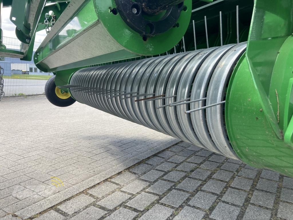 Rundballenpresse typu John Deere V461M, Gebrauchtmaschine v Albersdorf (Obrázek 24)