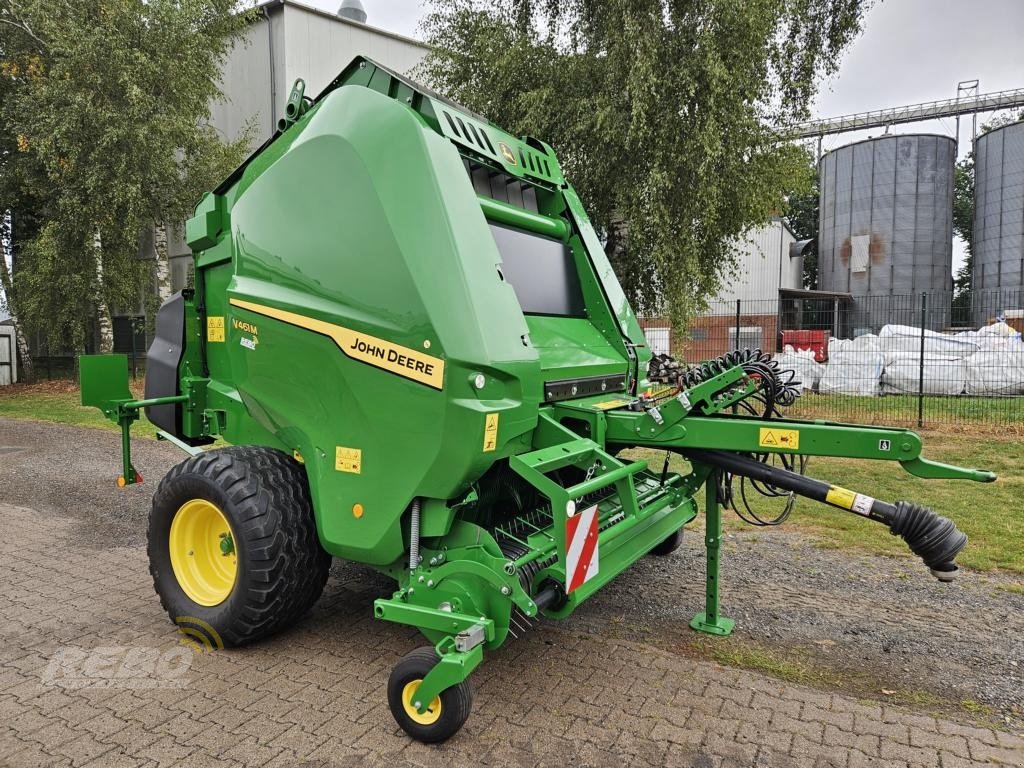 Rundballenpresse typu John Deere V461M, Gebrauchtmaschine v Visbek/Rechterfeld (Obrázek 1)