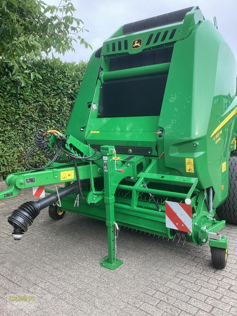 Rundballenpresse des Typs John Deere V461M, Gebrauchtmaschine in Kevelaer (Bild 2)