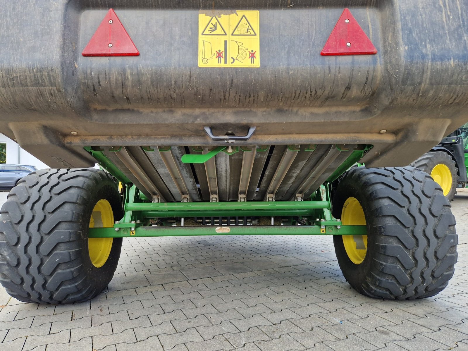 Rundballenpresse типа John Deere V461M, Gebrauchtmaschine в Bad Sobernheim (Фотография 7)